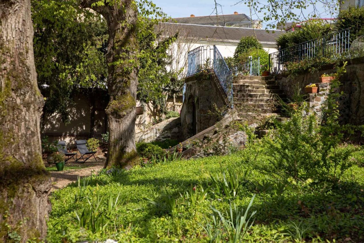 Demeure Jousset Des Berries Apartment